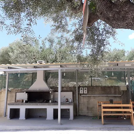 Daire Studios Anna Keri